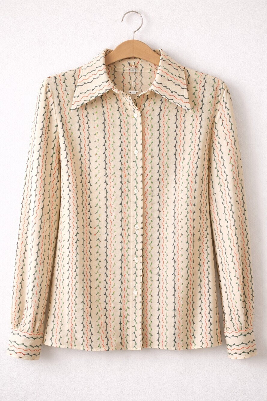 Vintage 1960s Dalton Cream Stylish Collared Blouse  Buttons Size 4 Nice A400